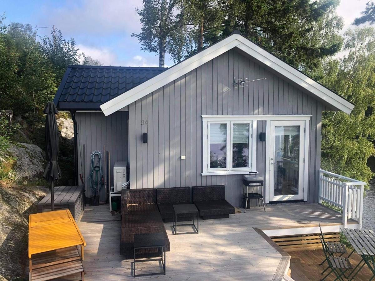 Lyseren Waterfront Cabin Omberg Bagian luar foto