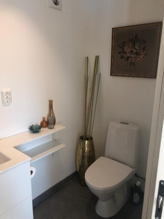 Lyseren Waterfront Cabin Omberg Bagian luar foto