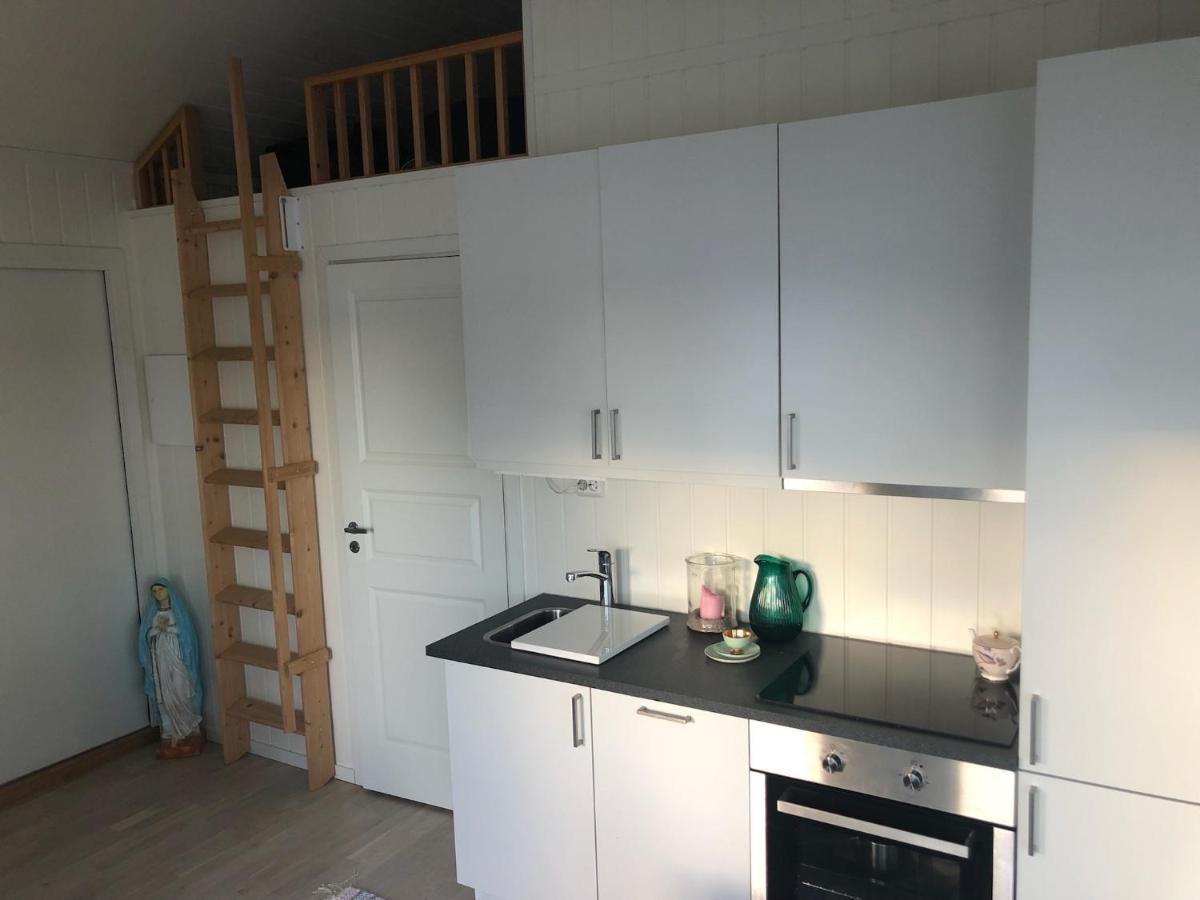 Lyseren Waterfront Cabin Omberg Bagian luar foto