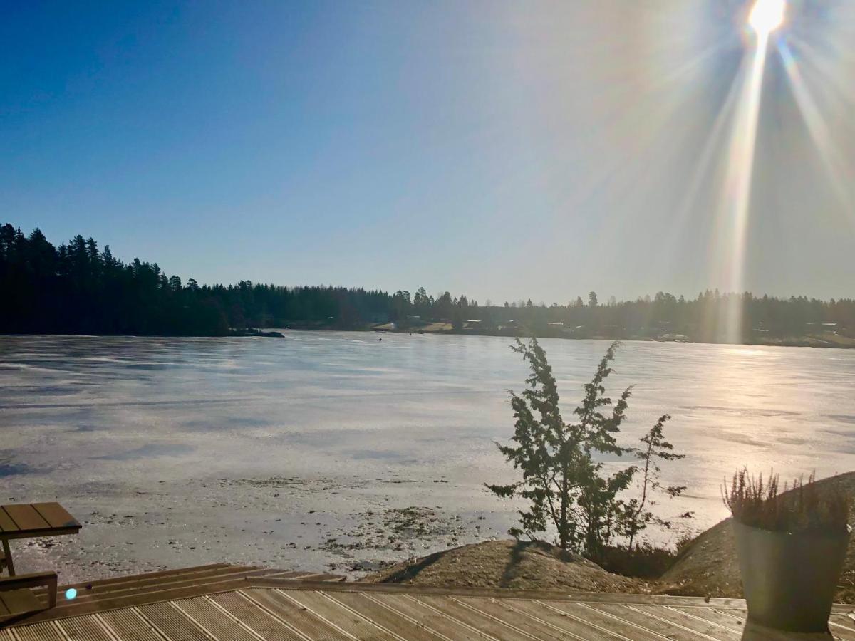 Lyseren Waterfront Cabin Omberg Bagian luar foto
