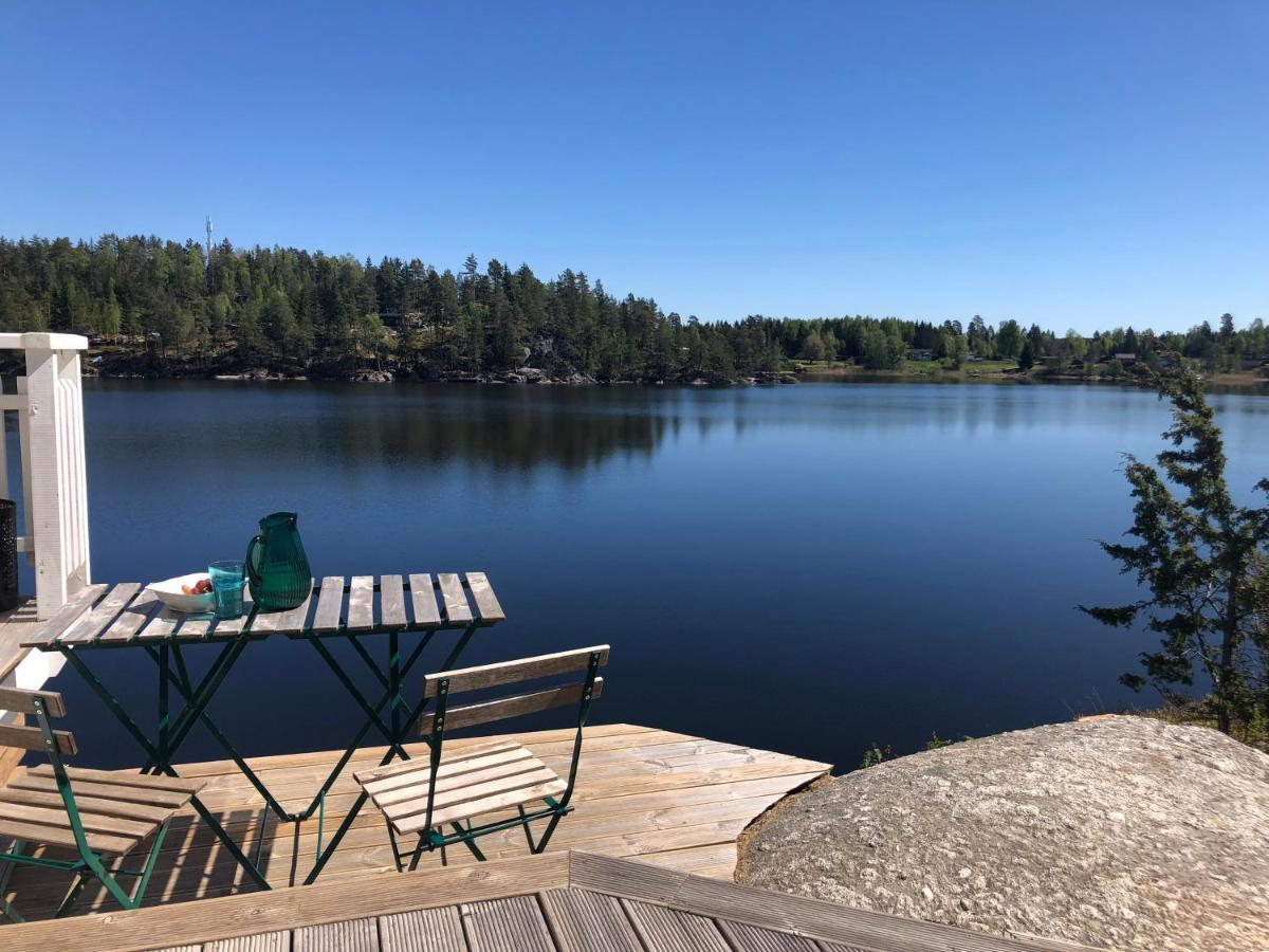 Lyseren Waterfront Cabin Omberg Bagian luar foto